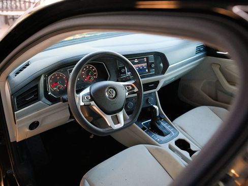 Used 2019 Volkswagen Jetta S w/ Driver Assistance Package FWD image 4