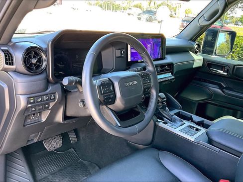 Used 2024 Toyota Land Cruiser image 18