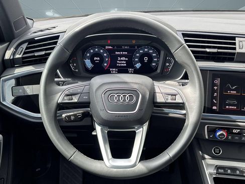 Certified 2025 Audi Q3 2.0T Premium AWD/4WD image 10