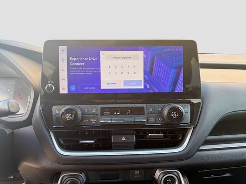 Used 2025 Toyota Grand Highlander FWD image 31