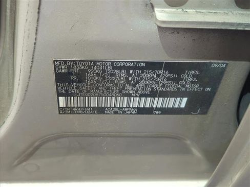 Used 2005 Toyota RAV4 2WD image 25