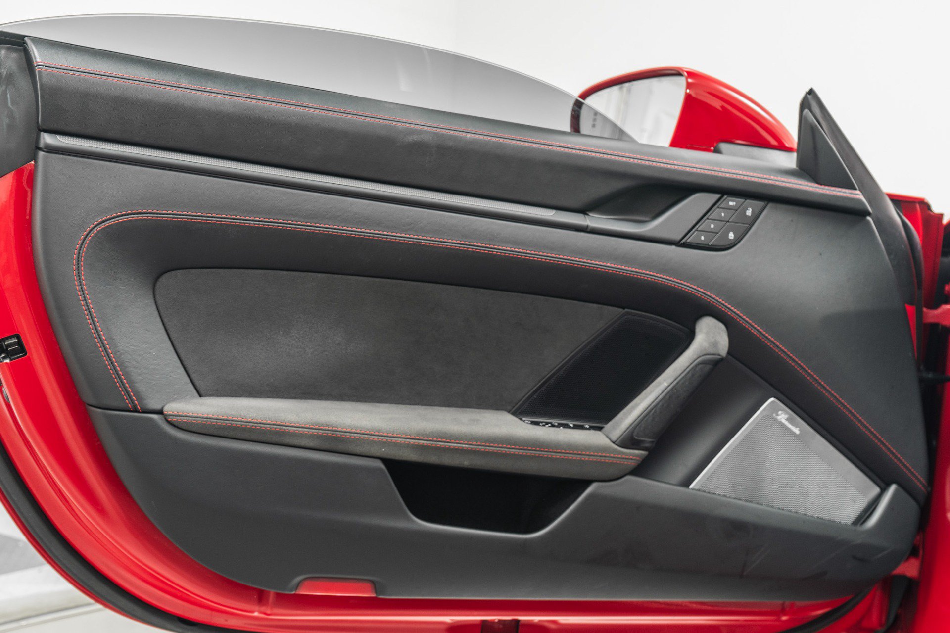 Used 2022 Porsche 911 Cabriolet image 45