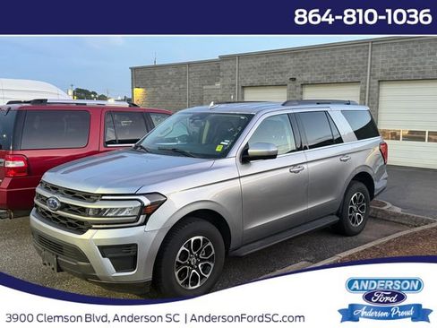 Used 2024 Ford Expedition XLT RWD image 1