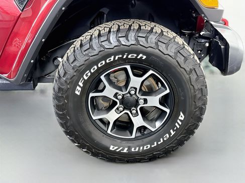 Used 2021 Jeep Wrangler Unlimited Rubicon AWD/4WD image 32