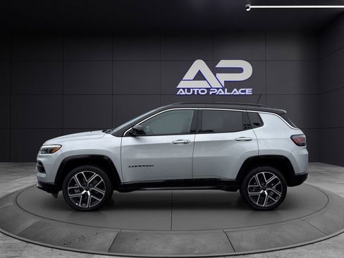 Used 2025 Jeep Compass Limited w/ Elite Group AWD/4WD image 7