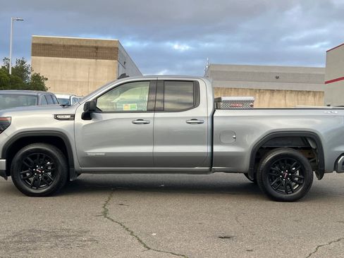 Used 2025 GMC Sierra 1500 Elevation image 9