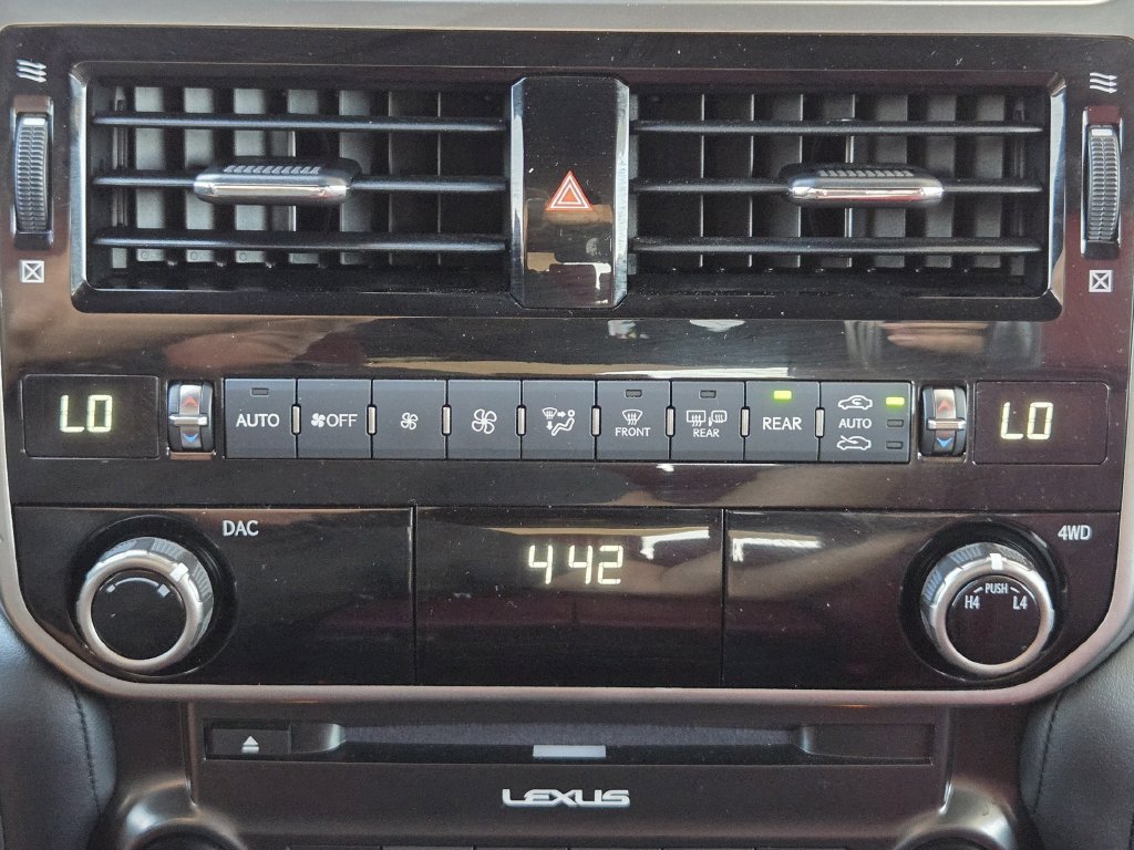 Used 2023 Lexus GX 460 Premium w/ Premium Package AWD/4WD image 21