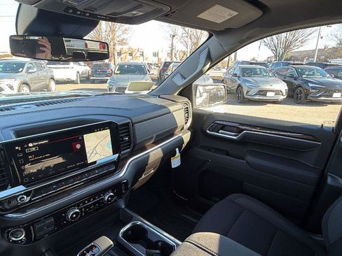 New 2025 GMC Sierra 1500 Elevation w/ LPO, Elevation Black Package image 19