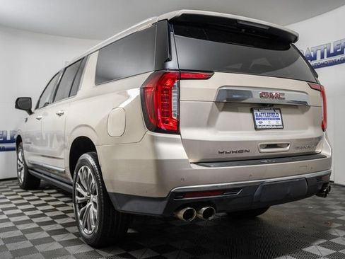 Used 2021 GMC Yukon XL Denali w/ Denali Premium Package image 4