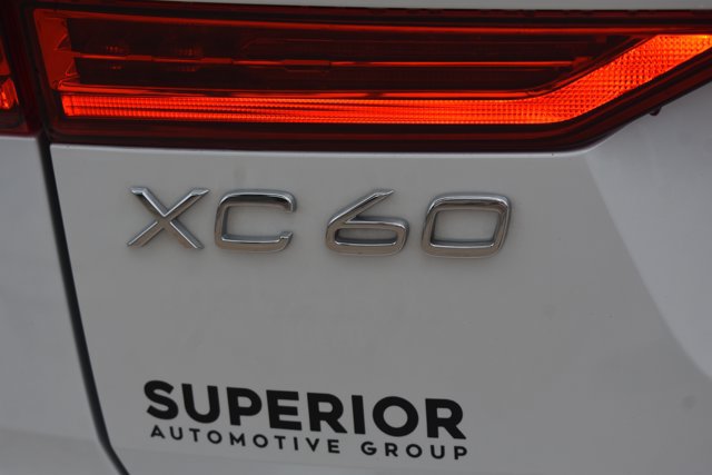 Used 2023 Volvo XC60 B5 Ultimate w/ Protection Package Premier FWD image 7
