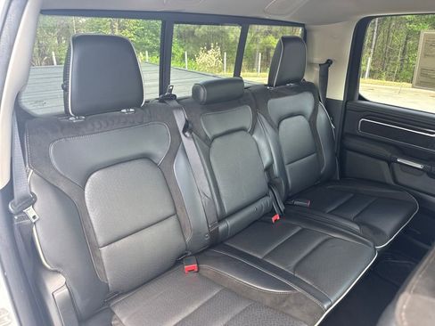 Used 2022 RAM 1500 Laramie RWD image 32