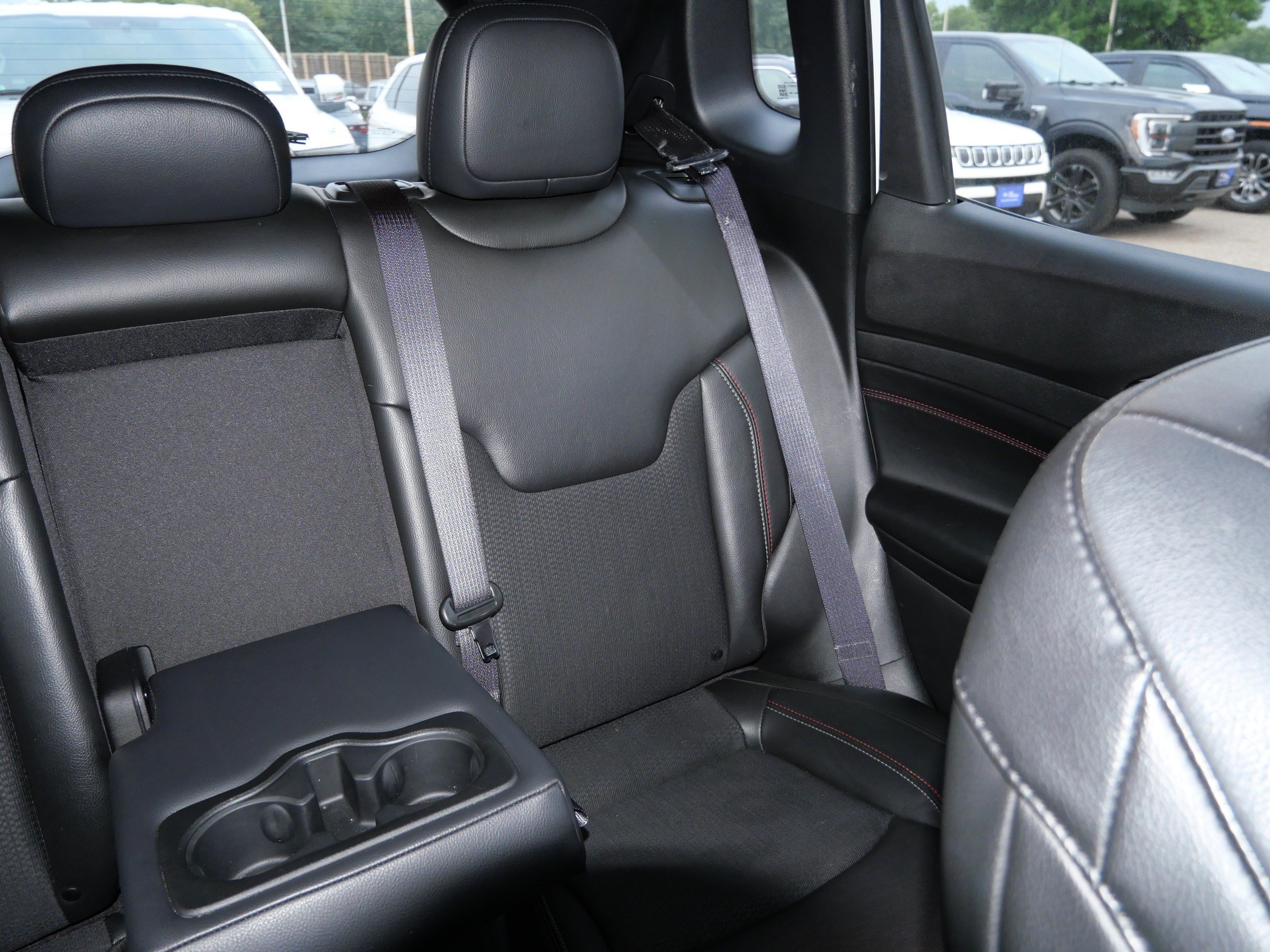 Used 2023 Jeep Compass Trailhawk AWD/4WD image 14