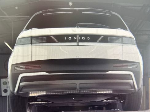 Used 2026 Hyundai Ioniq 5 SEL image 12