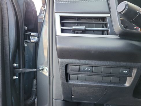 Used 2024 Mitsubishi Outlander SE image 20