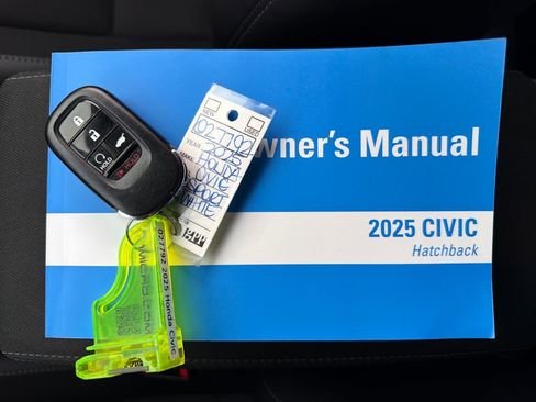Used 2025 Honda Civic Sport image 31