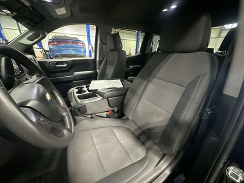 Used 2020 Chevrolet Silverado 1500 Custom w/ Custom Value Package AWD/4WD image 17