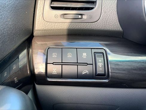 Used 2011 Kia Sorento LX image 34