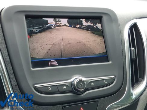 Used 2020 Chevrolet Equinox LS FWD image 24