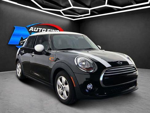 Used 2015 MINI Cooper 4-Door Hardtop FWD image 2