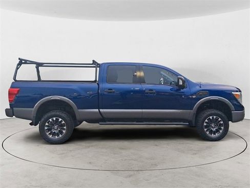 Used 2017 Nissan Titan PRO-4X image 6
