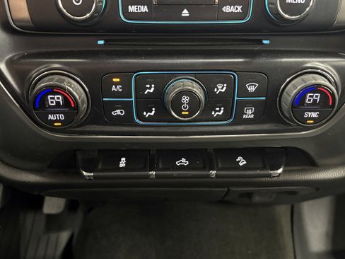 Used 2018 Chevrolet Silverado 1500 LT w/ All Star Edition AWD/4WD image 16