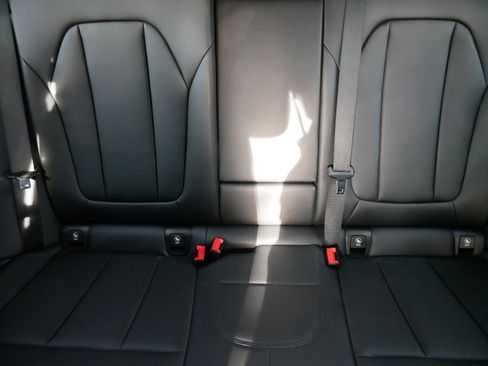 Used 2019 BMW X3 xDrive30i w/ Driving Assistance Package image 13