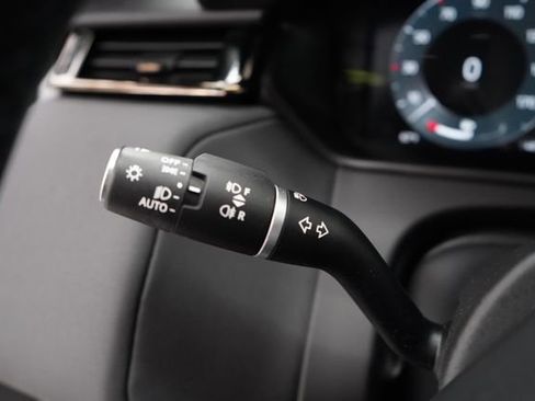 Used 2024 Land Rover Range Rover Velar Dynamic SE AWD/4WD image 25