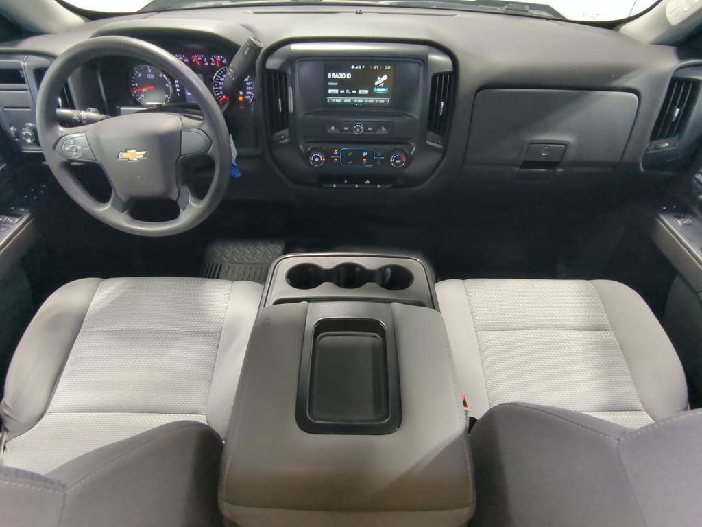 Used 2019 Chevrolet Silverado 1500 Custom w/ Custom Convenience Package AWD/4WD image 18