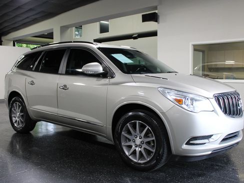Used 2013 Buick Enclave Leather FWD image 1