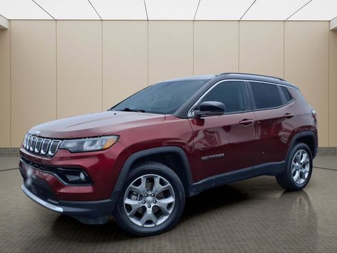 Used 2022 Jeep Compass Limited image 2