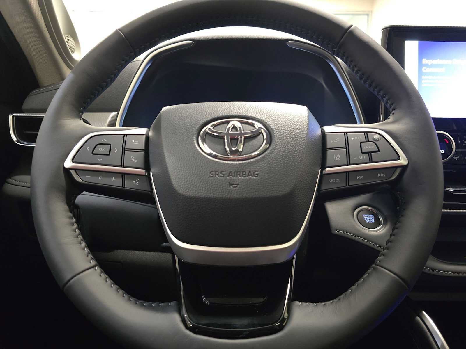 New 2026 Toyota Highlander Platinum AWD/4WD image 11