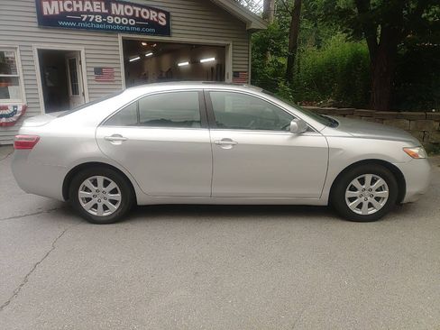 Used 2009 Toyota Camry XLE FWD image 6