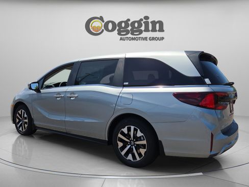 New 2026 Honda Odyssey EX-L image 3