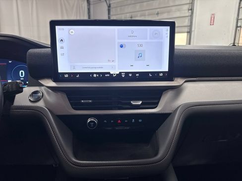 Certified 2025 Ford Explorer Active AWD/4WD image 17