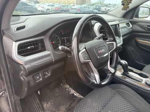 Used 2019 GMC Acadia SLE image 12