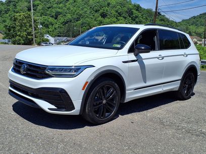 Used 2022 Volkswagen Tiguan SE R-Line