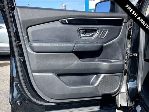 Used 2025 Honda Pilot EX-L image 19