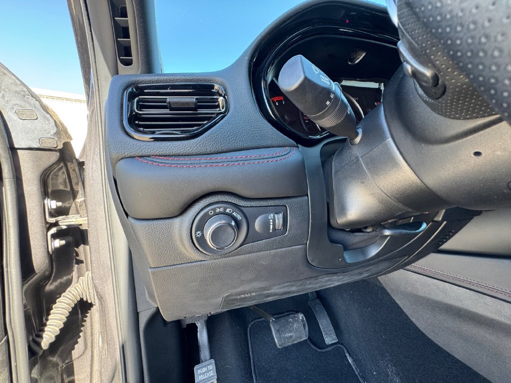 Used 2023 Dodge Durango R/T w/ Blacktop Package AWD/4WD image 25