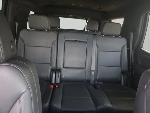 Used 2025 Chevrolet Tahoe Z71 AWD/4WD image 38