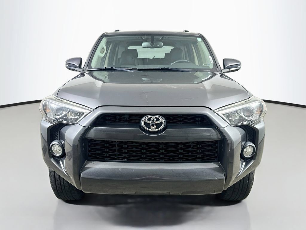 Used 2019 Toyota 4Runner SR5 Premium AWD/4WD image 2