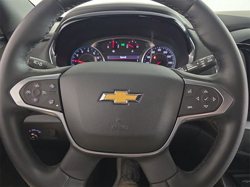 Used 2023 Chevrolet Traverse LT w/ LT Premium Package image 13