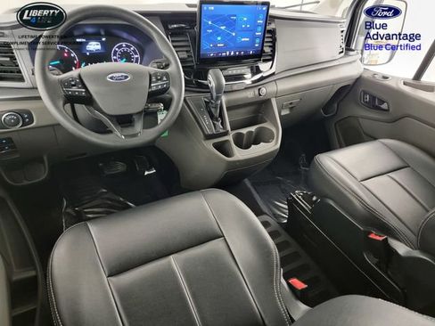 Used 2023 Ford Transit 350 XLT image 32