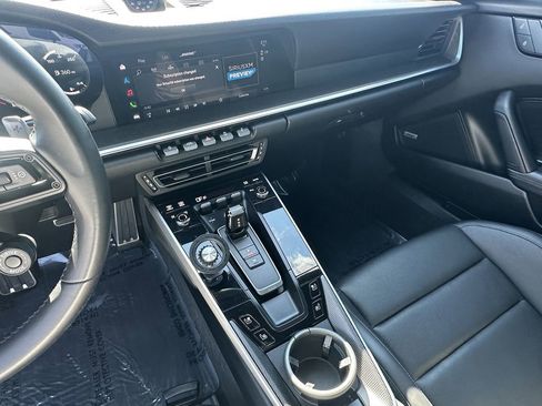 Used 2022 Porsche 911 Carrera image 24