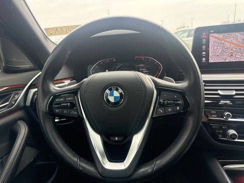 Used 2021 BMW 530i xDrive 530i xDrive w/ Premium Package image 11