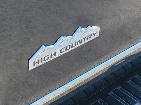 Used 2014 Chevrolet Silverado 1500 High Country w/ High Country Premium Package AWD/4WD image 31