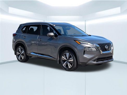 Used 2023 Nissan Rogue SL w/ SL Premium Package image 4