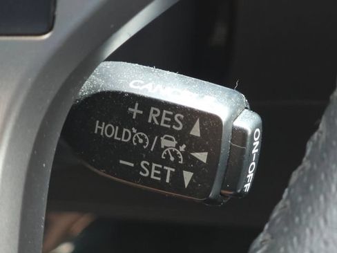 Used 2021 Toyota 4Runner Limited AWD/4WD image 18