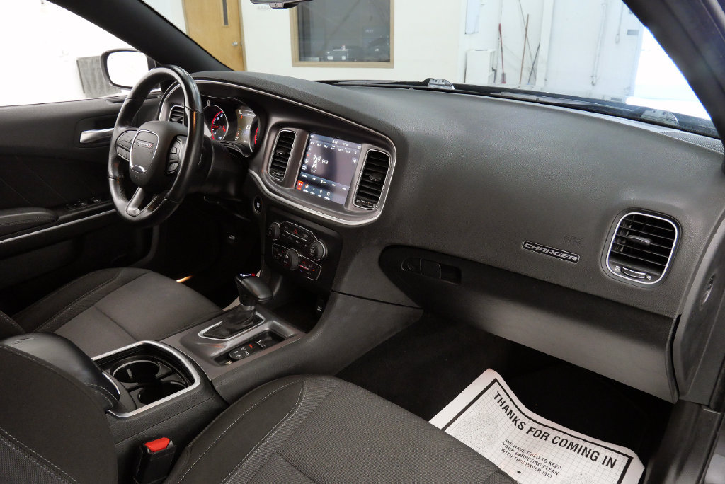 Used 2022 Dodge Charger SXT AWD/4WD image 16