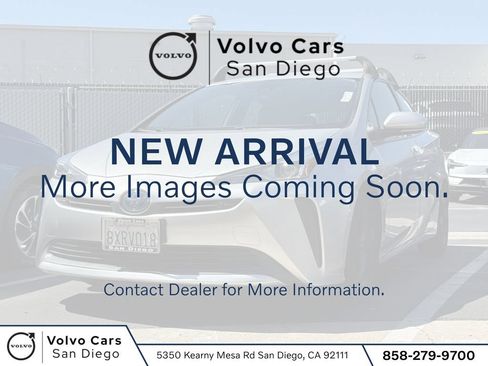 Used 2022 Toyota Prius LE FWD image 1