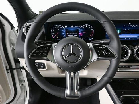 New 2026 Mercedes-Benz GLA 250 GLA 250 image 2